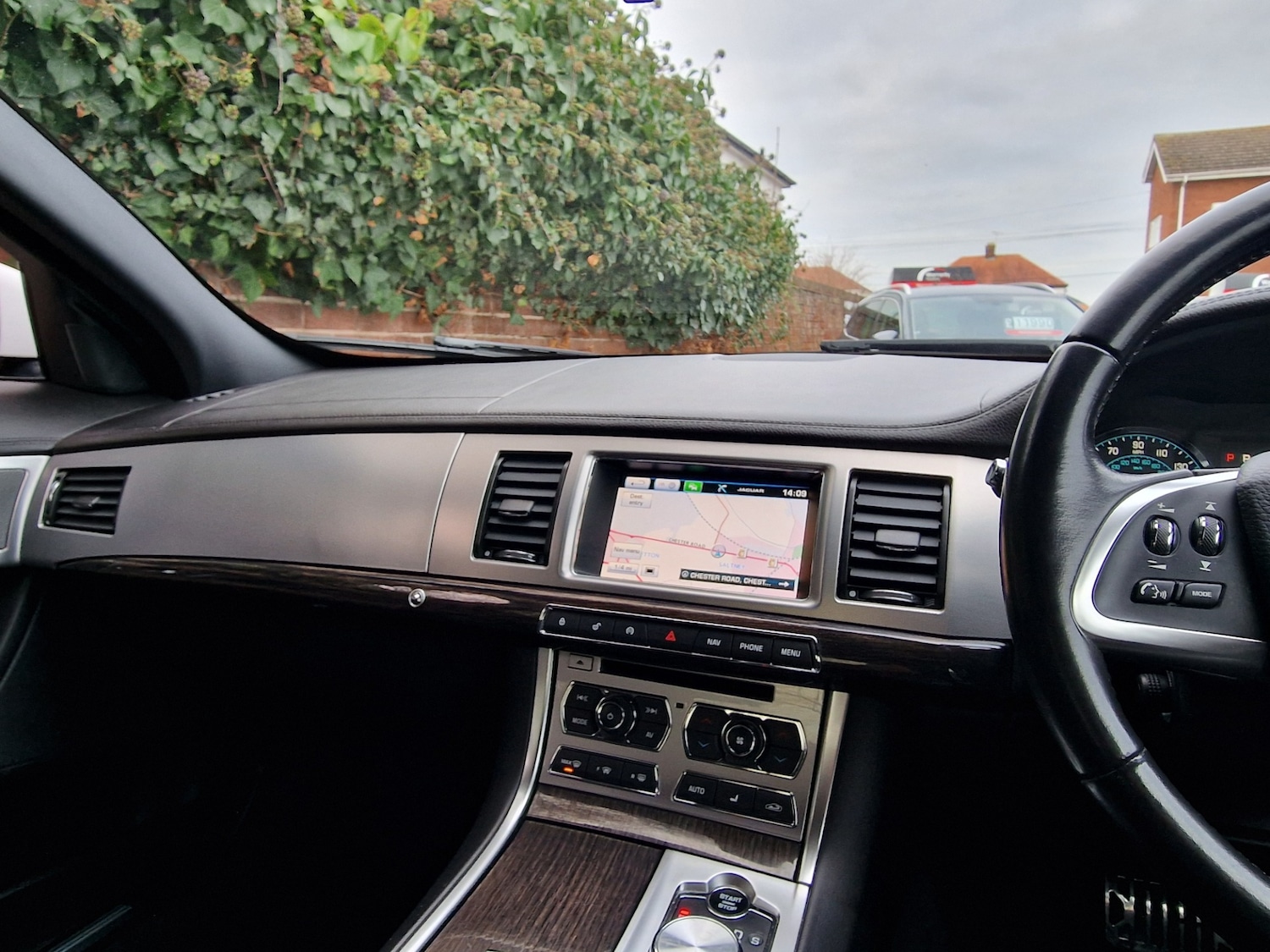 Used Jaguar XF 2015 for sale - 77135971: Photo 21