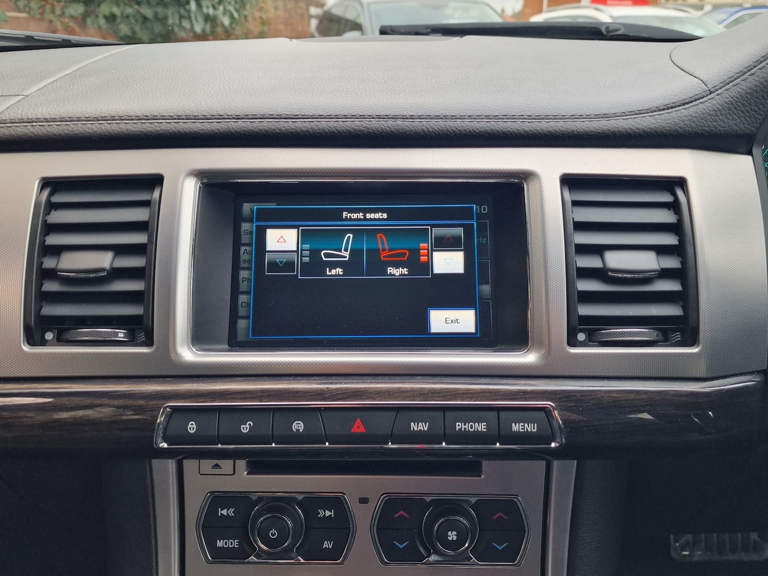 Used Jaguar XF 2015 for sale - 77135971: Photo 25