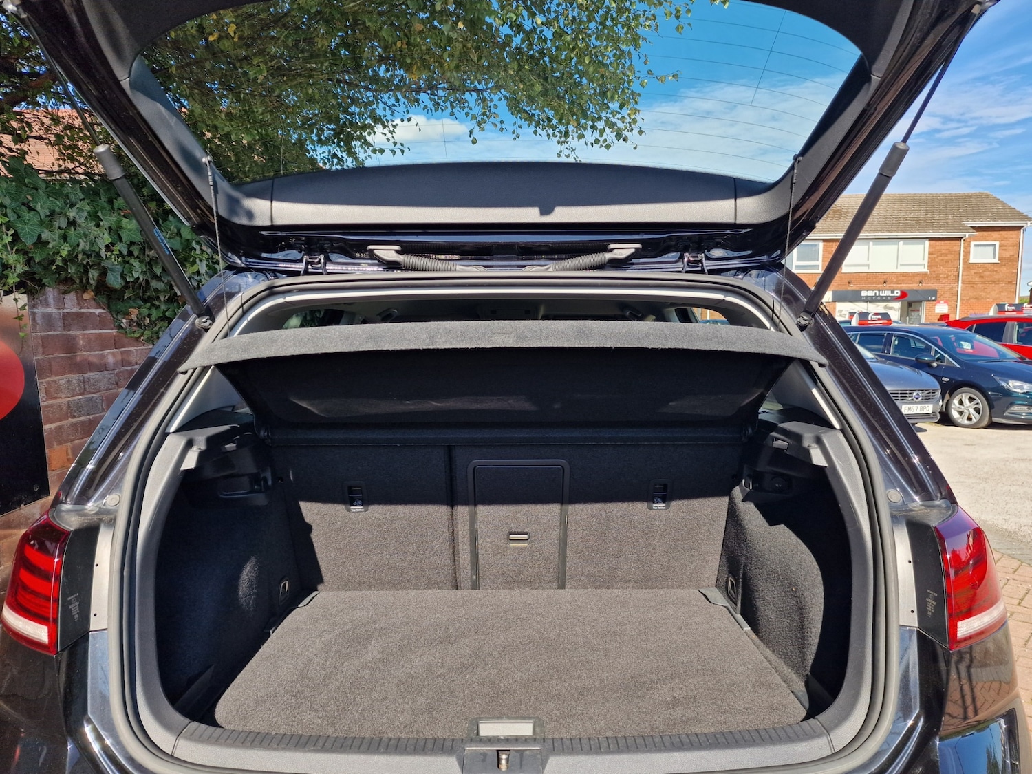 Used Volkswagen Golf 2018 for sale - 76078868: Photo 17