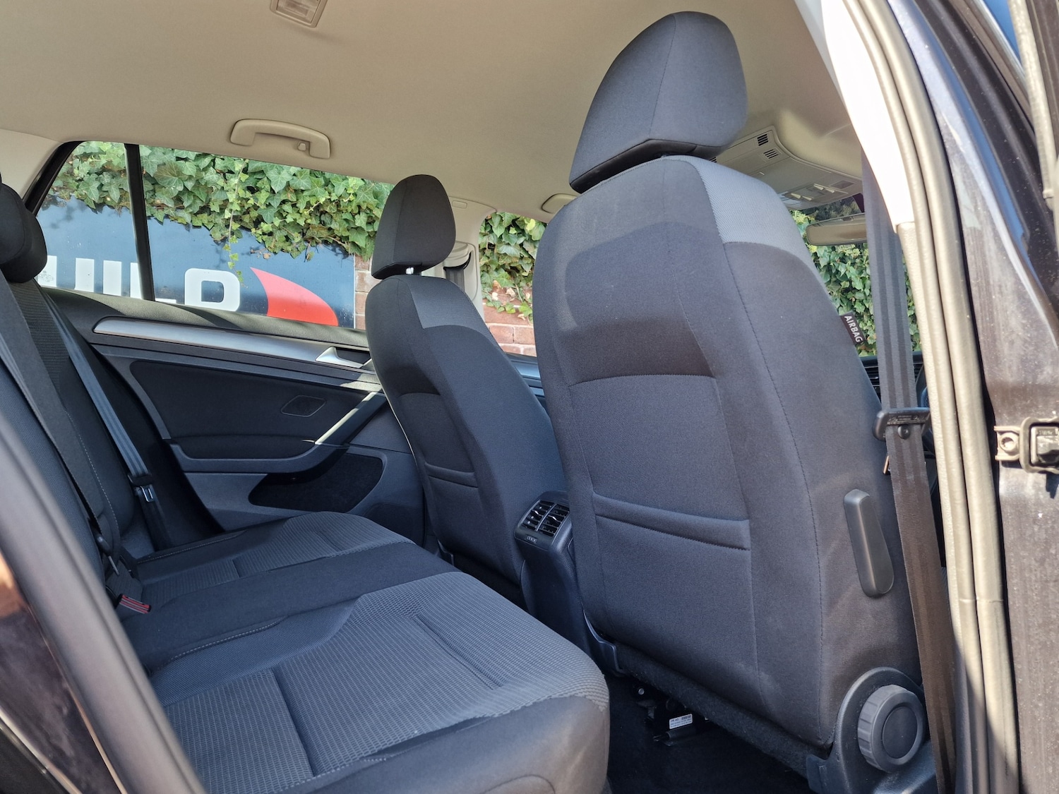 Used Volkswagen Golf 2018 for sale - 76078868: Photo 18