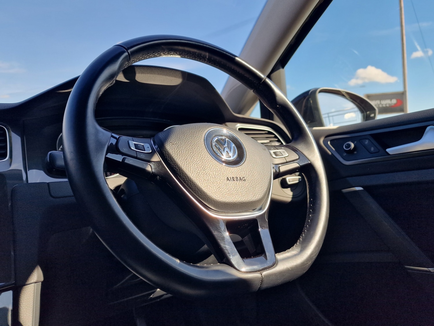 Used Volkswagen Golf 2018 for sale - 76078868: Photo 33