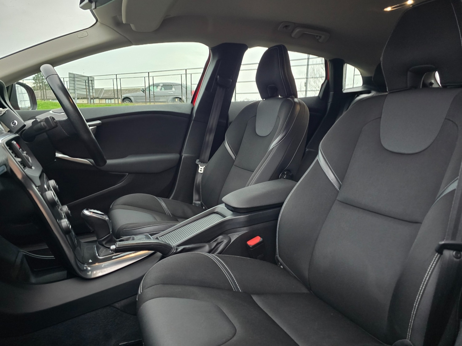 Used Volvo V40 2017 for sale - 76835035: Photo 21