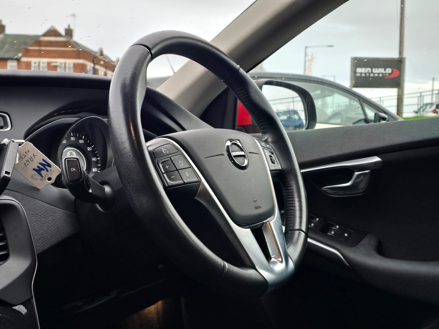 Used Volvo V40 2017 for sale - 76835035: Photo 24