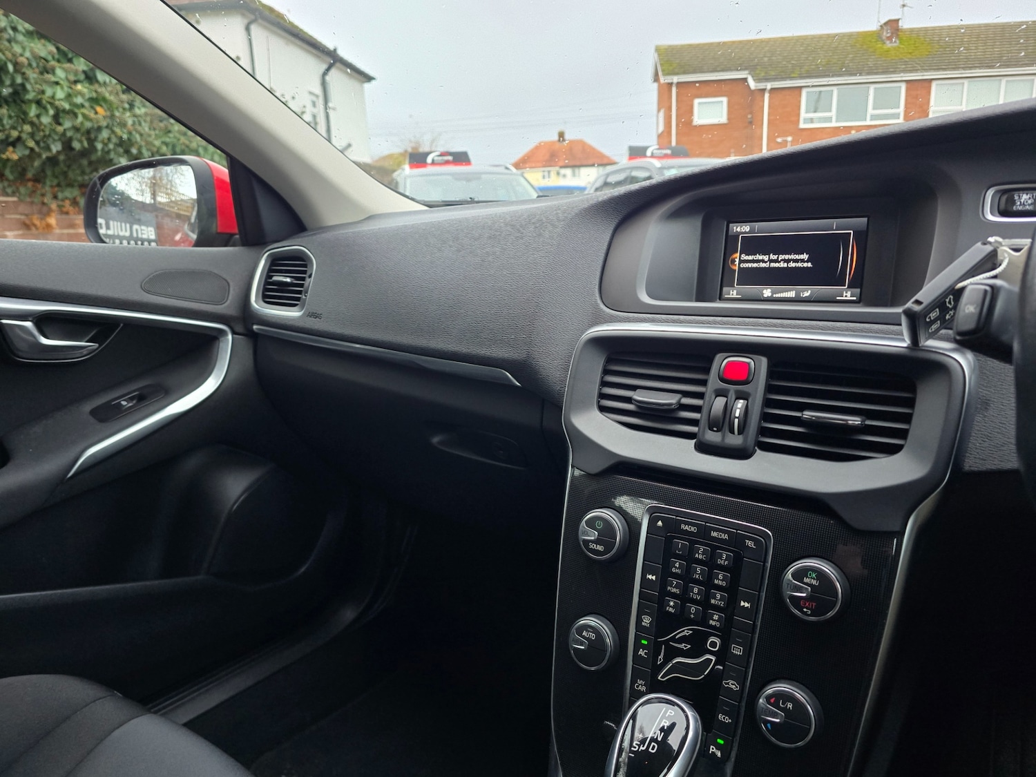 Used Volvo V40 2017 for sale - 76835035: Photo 27