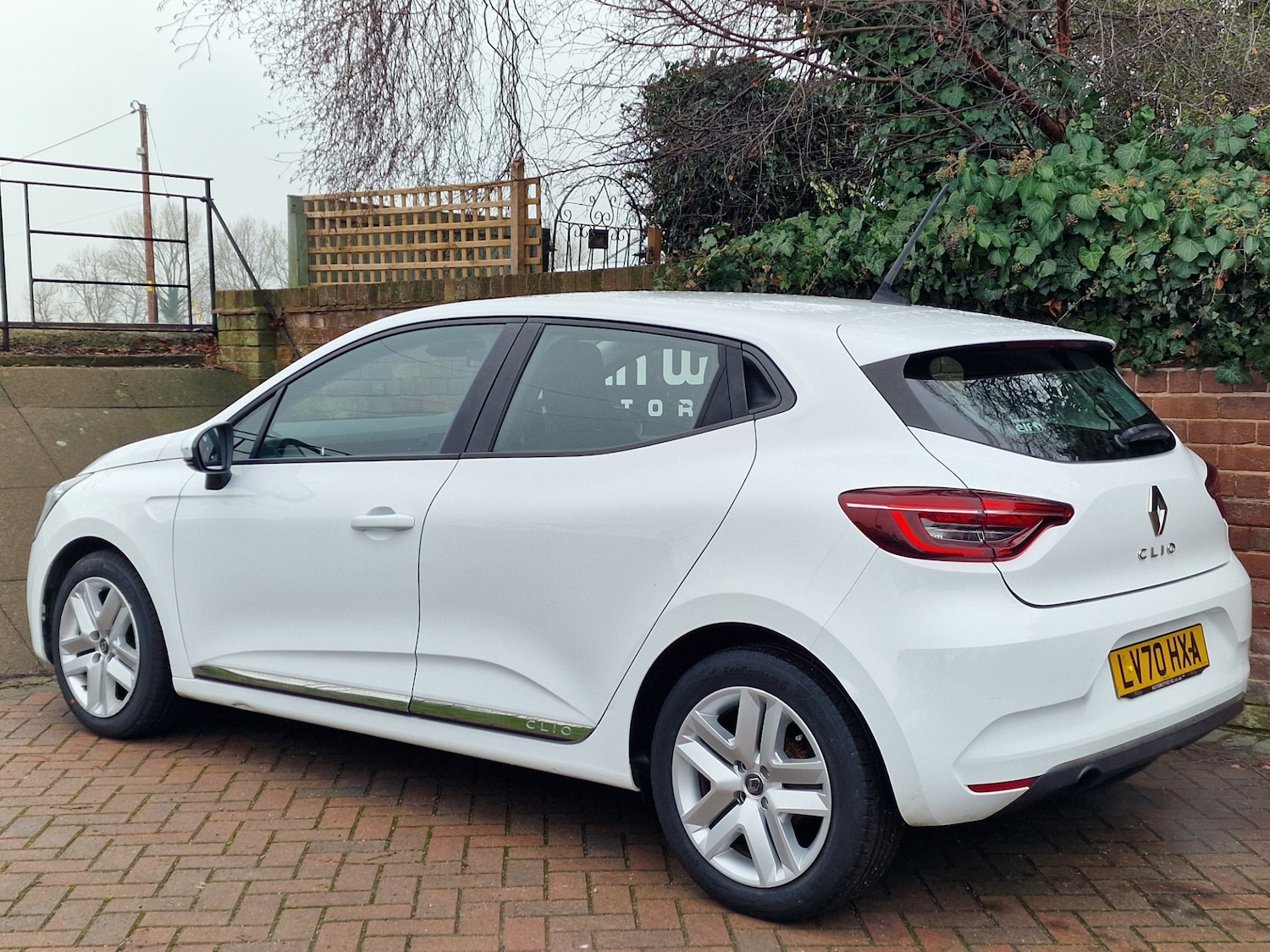 Used Renault Clio 2020 for sale - 77160063: Photo 2