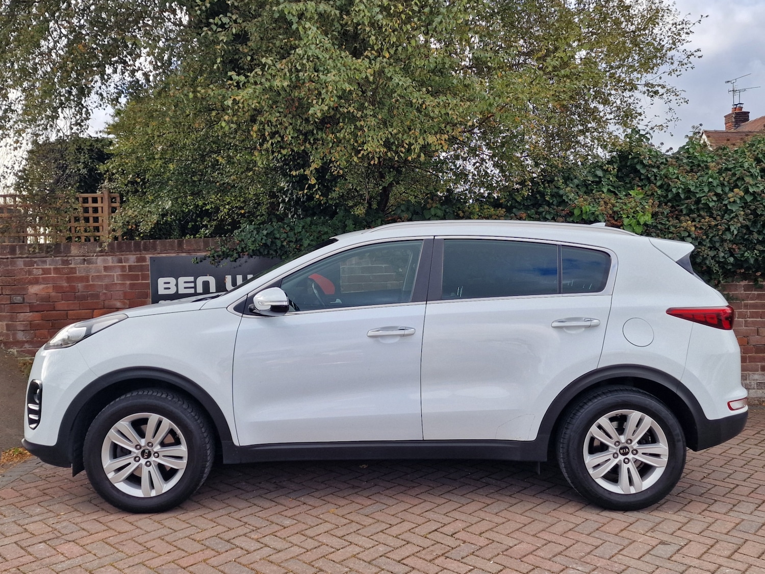 Used Kia Sportage 2017 for sale - 76392368: Photo 2