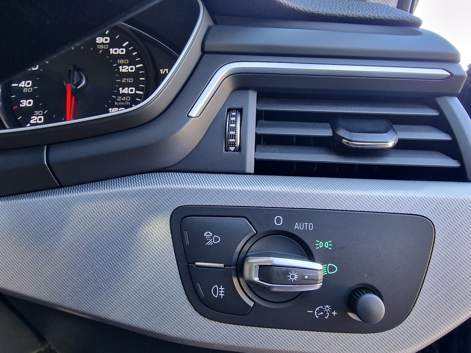 Used Audi A4 2018 for sale - 76895033: Photo 13