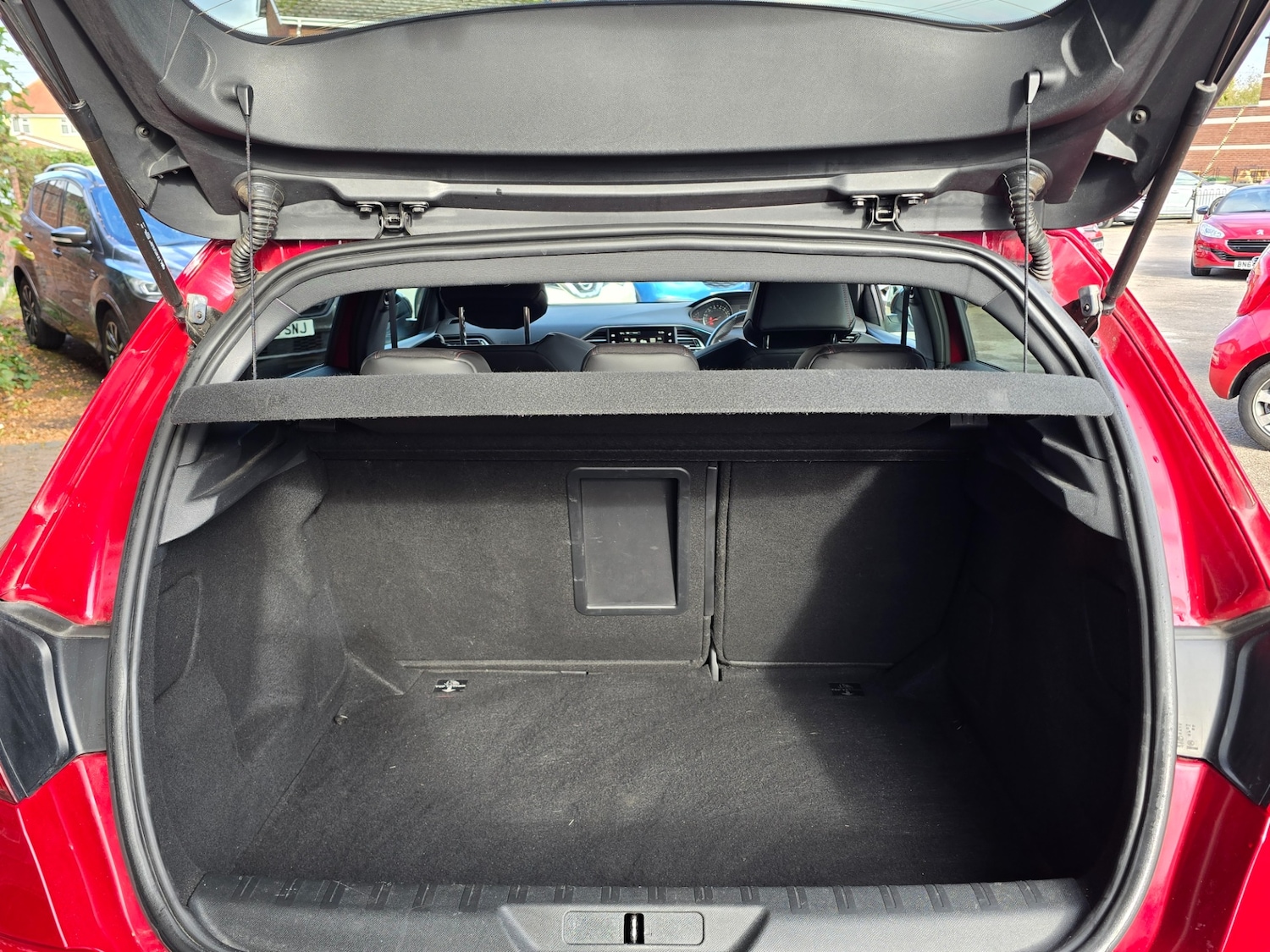 Used Peugeot 308 2016 for sale - 76375677: Photo 25