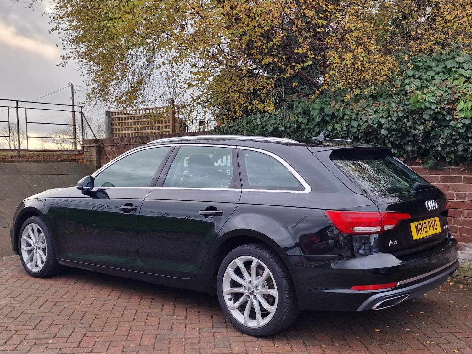 Used Audi A4 2019 for sale - 76722542: Photo 3