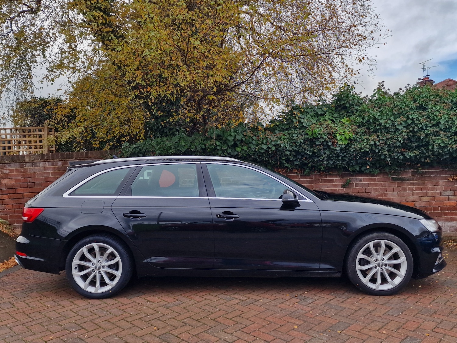 Used Audi A4 2019 for sale - 76722542: Photo 8