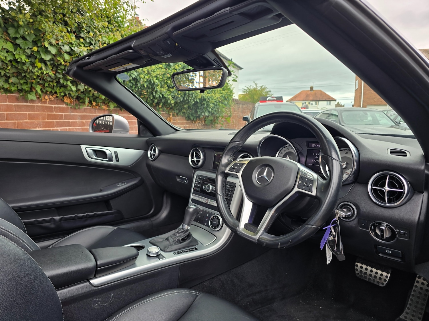 Used Mercedes-Benz SLK 2015 for sale - 76026347: Photo 11