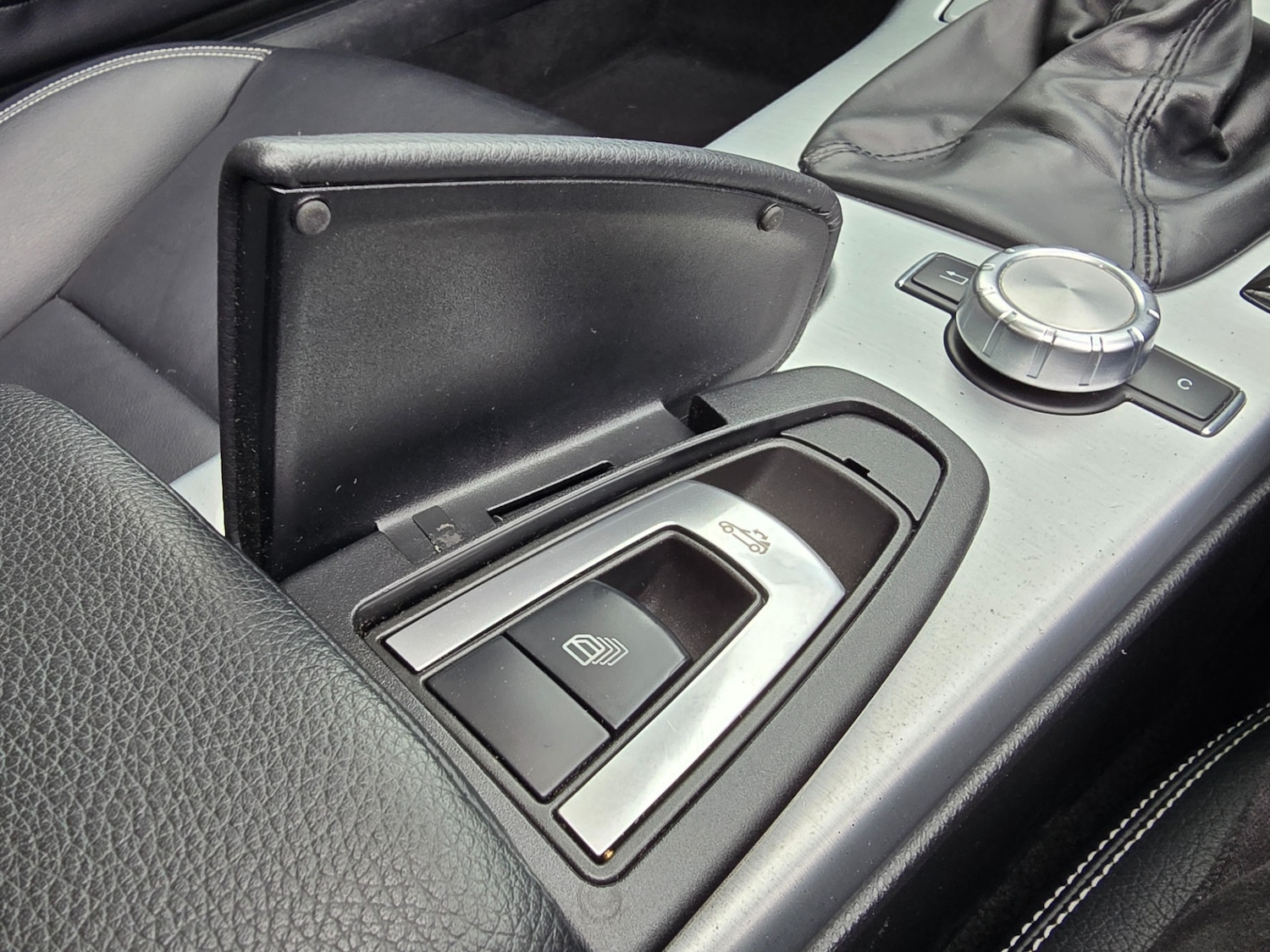 Used Mercedes-Benz SLK 2015 for sale - 76026347: Photo 24