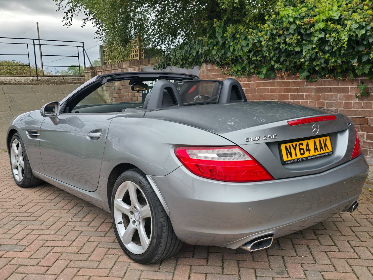 Used Mercedes-Benz SLK 2015 for sale - 76026347: Photo 5