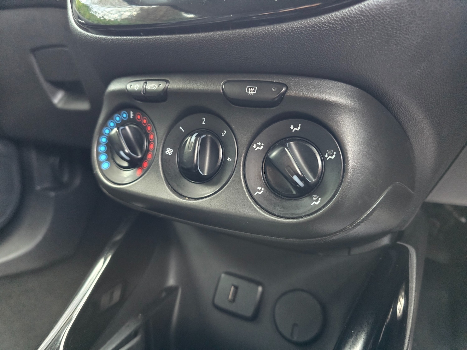 Used Vauxhall Corsa 2017 for sale - 77240767: Photo 25