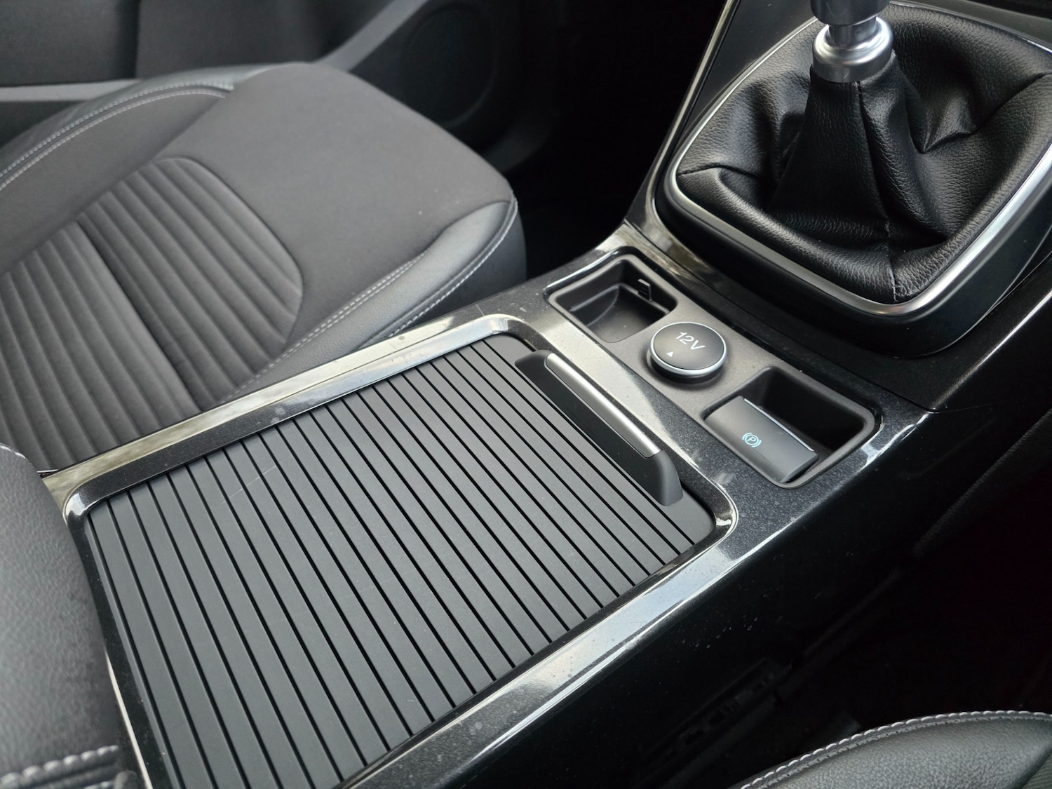 Used Ford Kuga 2018 for sale - 76652925: Photo 29