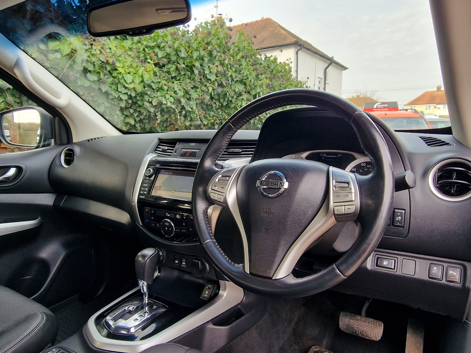 Used Nissan Navara 2017 for sale - 77801981: Photo 13