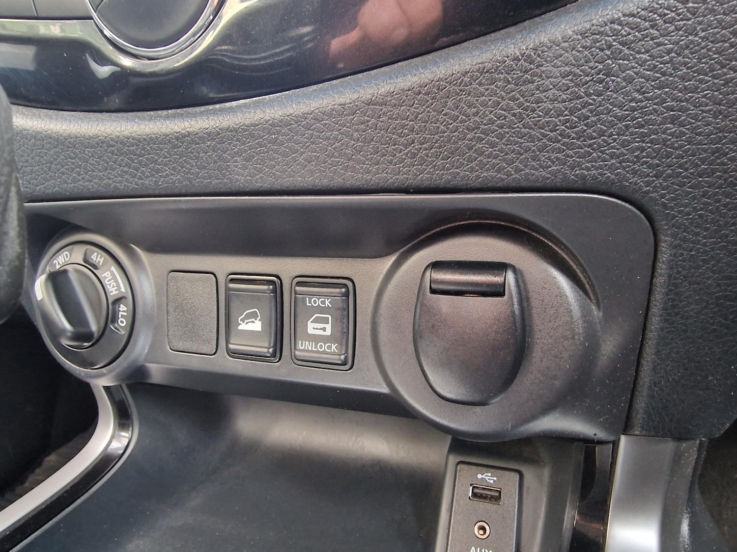 Used Nissan Navara 2017 for sale - 77801981: Photo 18