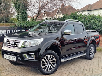 Used Nissan Navara 2017 for sale - 77801981: Photo