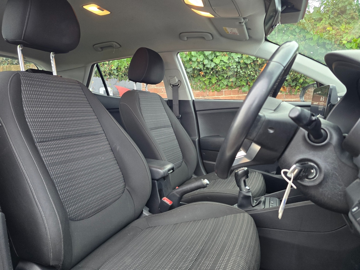 Used Kia Stonic 2020 for sale - 77025579: Photo 11