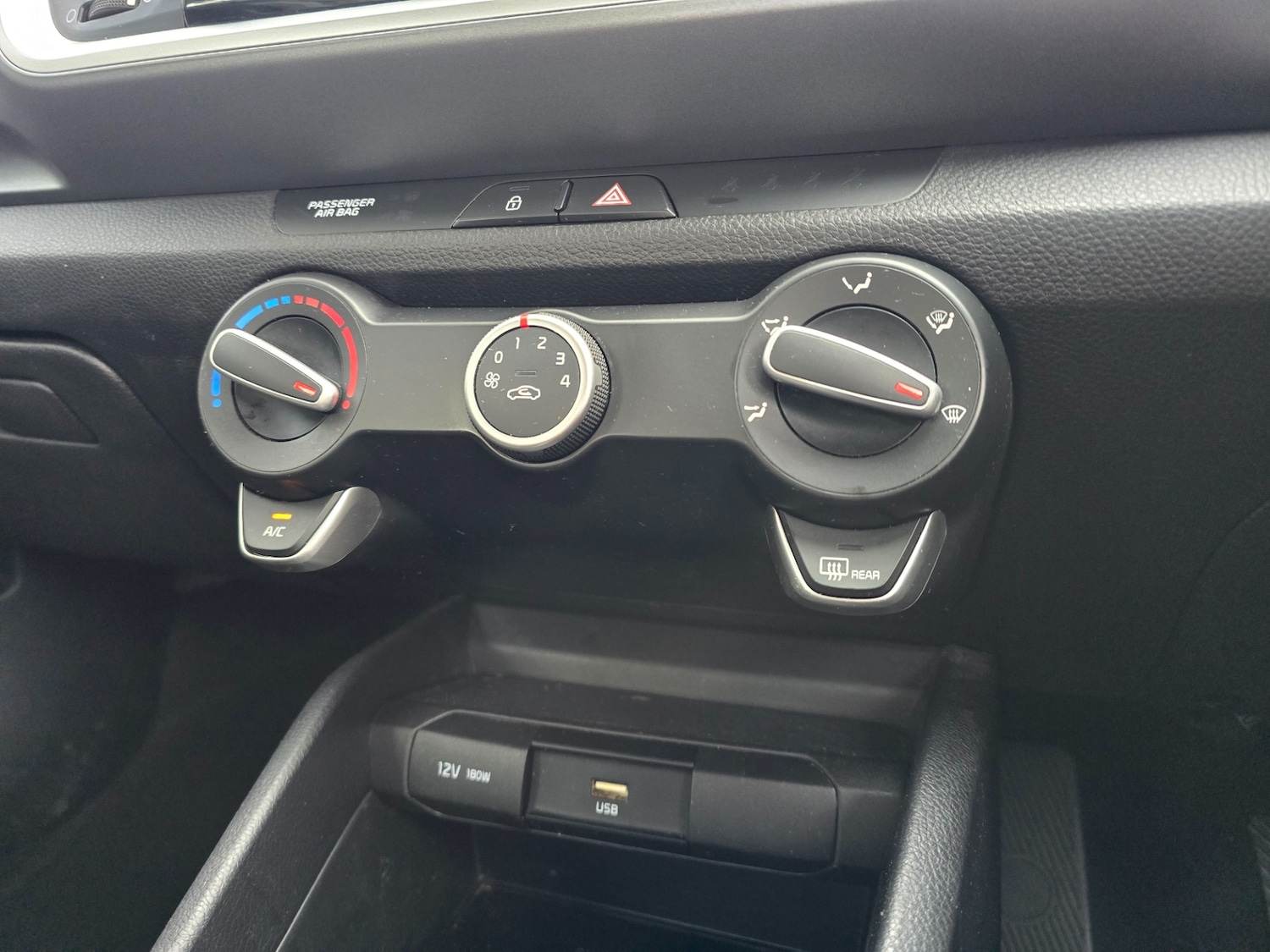 Used Kia Stonic 2020 for sale - 77025579: Photo 23