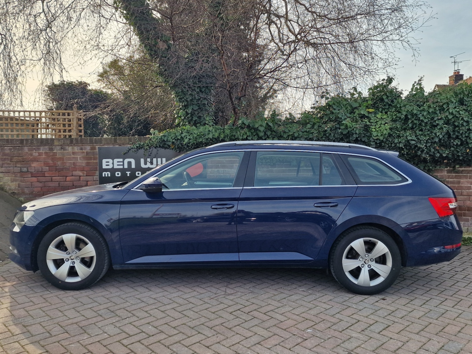 Used Skoda Superb 2016 for sale - 77952209: Photo 2