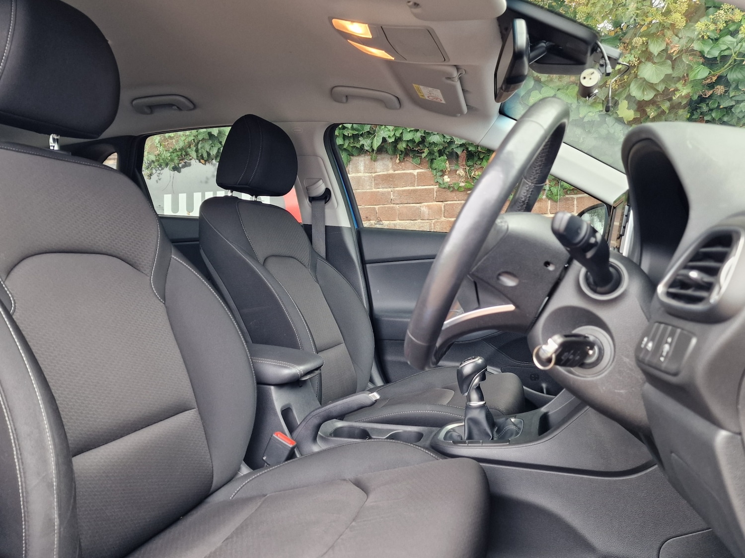 Used Hyundai i30 2017 for sale - 76207379: Photo 10