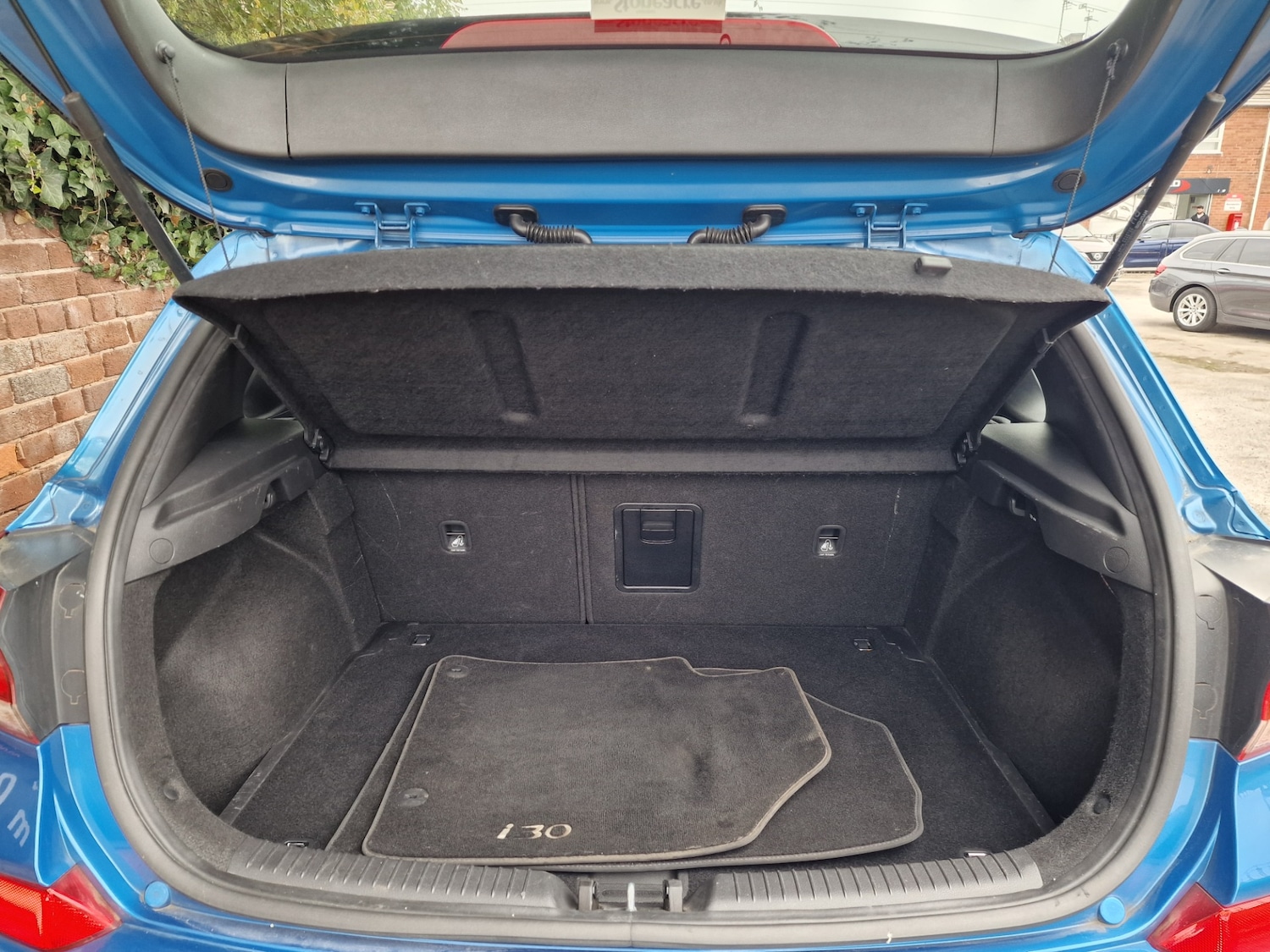 Used Hyundai i30 2017 for sale - 76207379: Photo 16