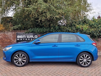 Used Hyundai i30 2017 for sale - 76207379: Photo 2
