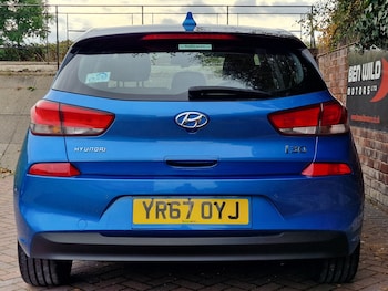 Used Hyundai i30 2017 for sale - 76207379: Photo 4