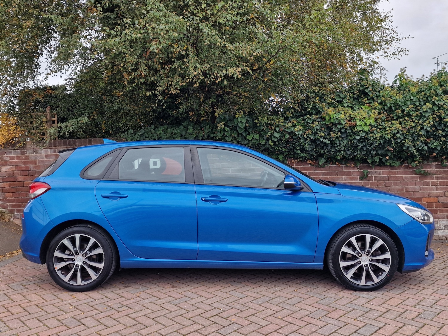 Used Hyundai i30 2017 for sale - 76207379: Photo 8