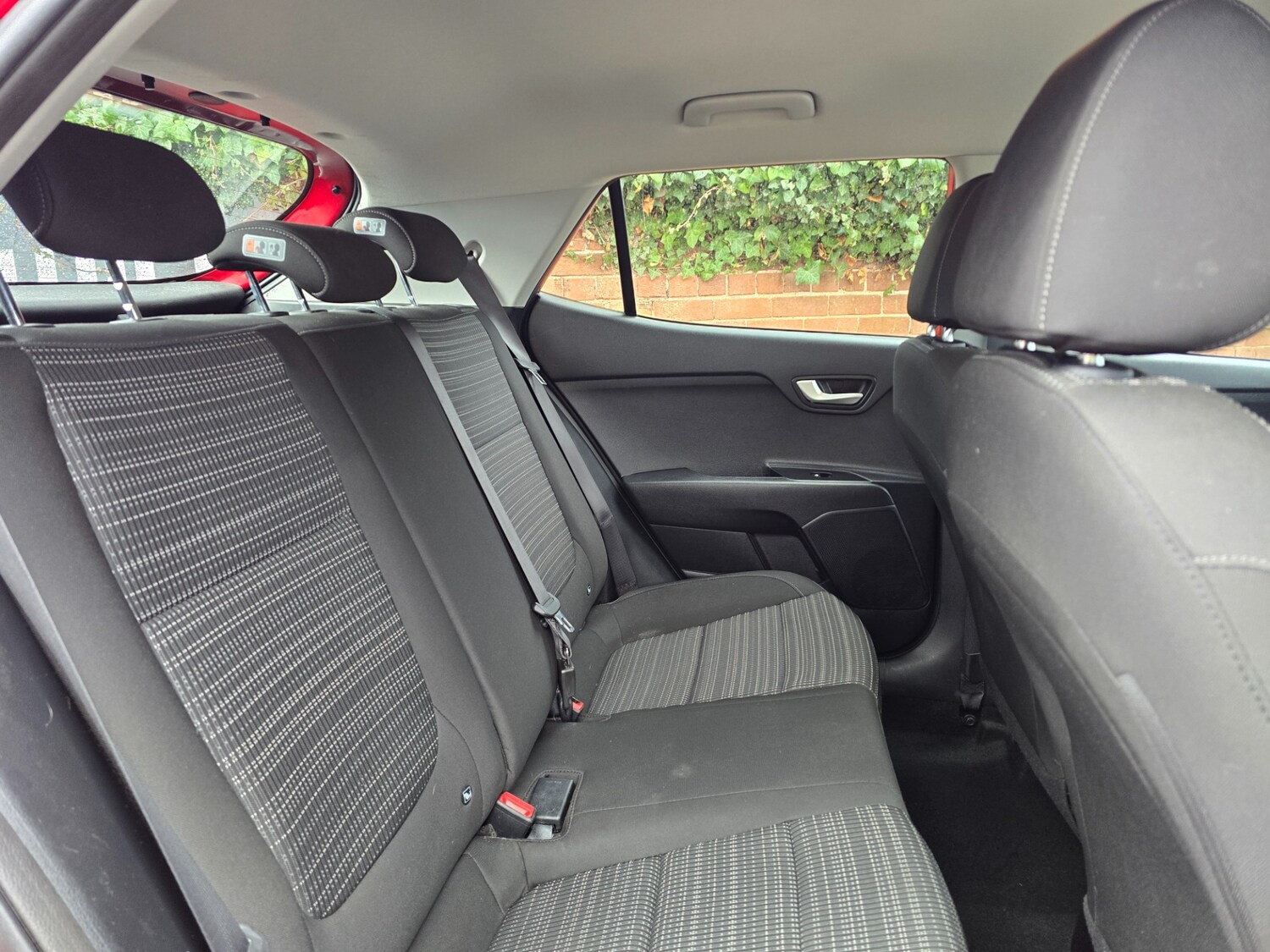 Used Kia Stonic 2019 for sale - 77619470: Photo 16