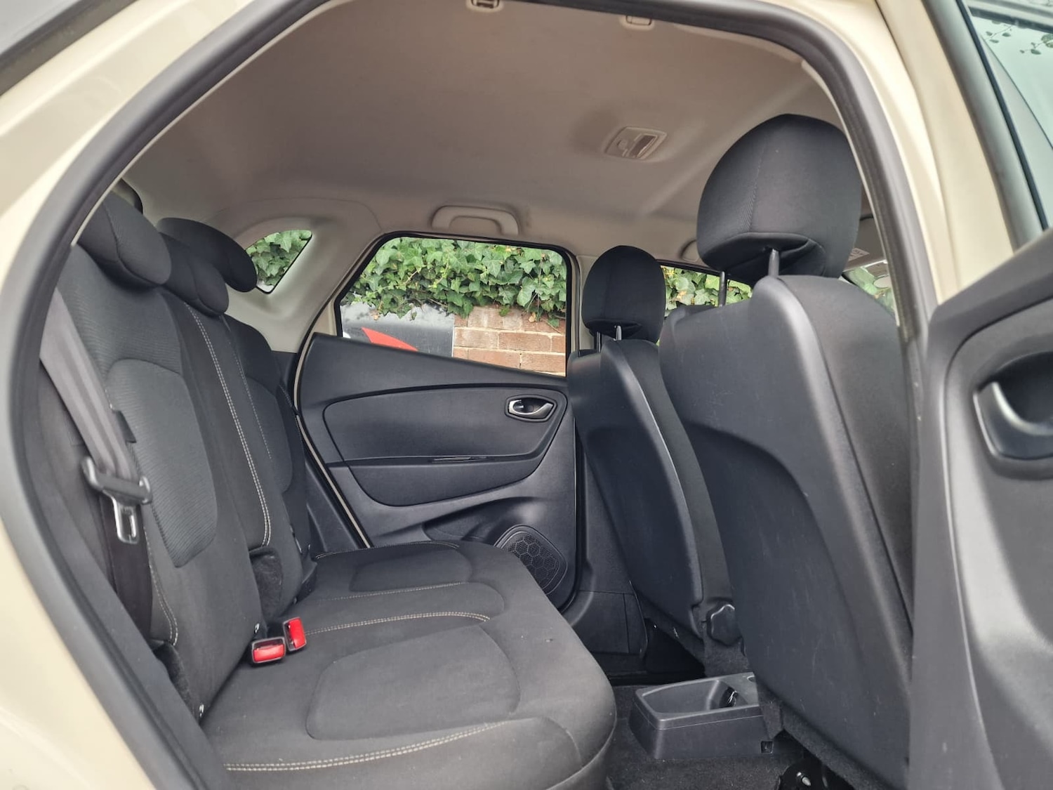 Used Renault Captur 2018 for sale - 76329839: Photo 21