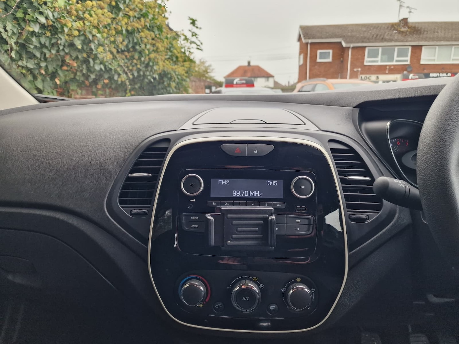Used Renault Captur 2018 for sale - 76329839: Photo 24