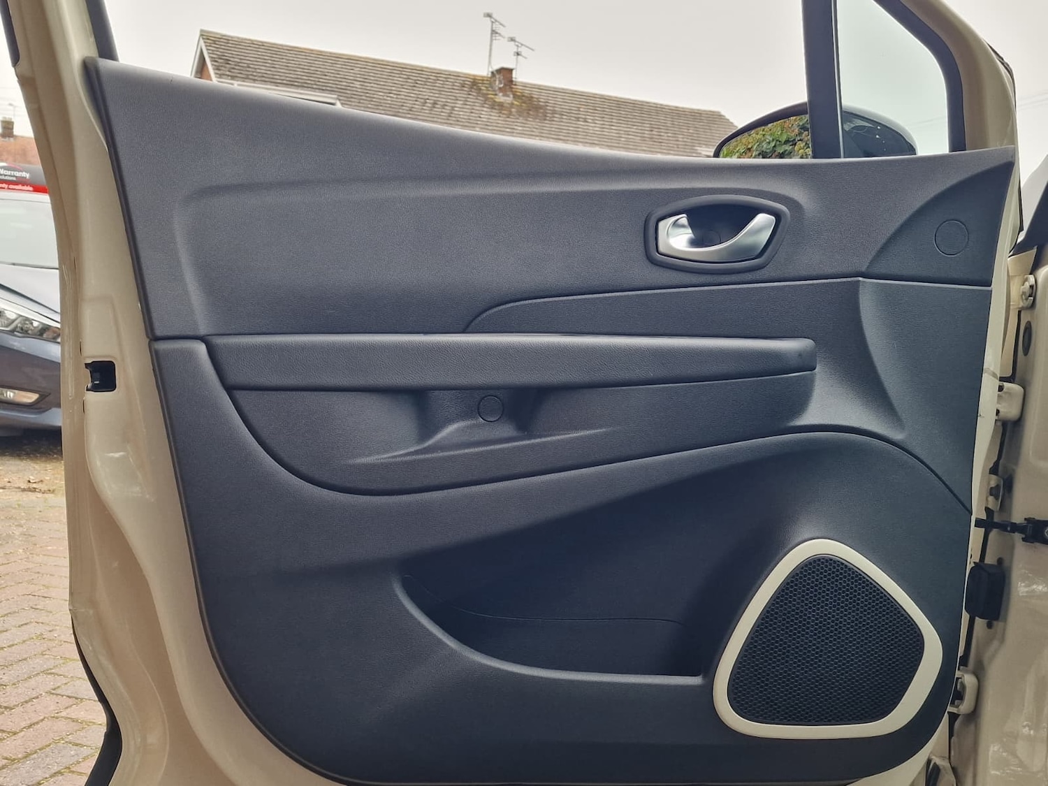 Used Renault Captur 2018 for sale - 76329839: Photo 30