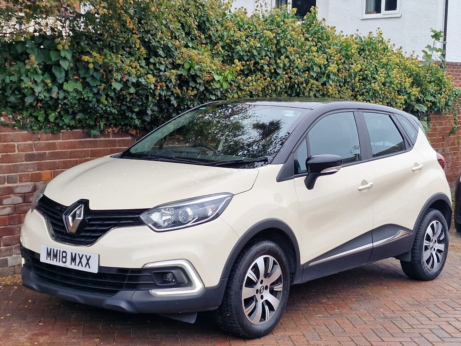 Used Renault Captur 2018 for sale - 76329839: Photo 4