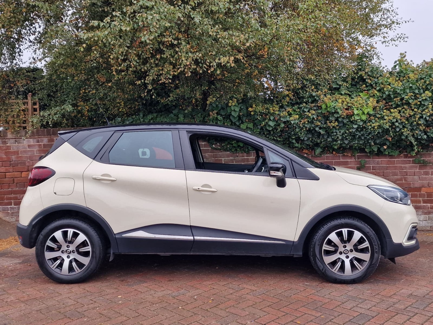 Used Renault Captur 2018 for sale - 76329839: Photo 7