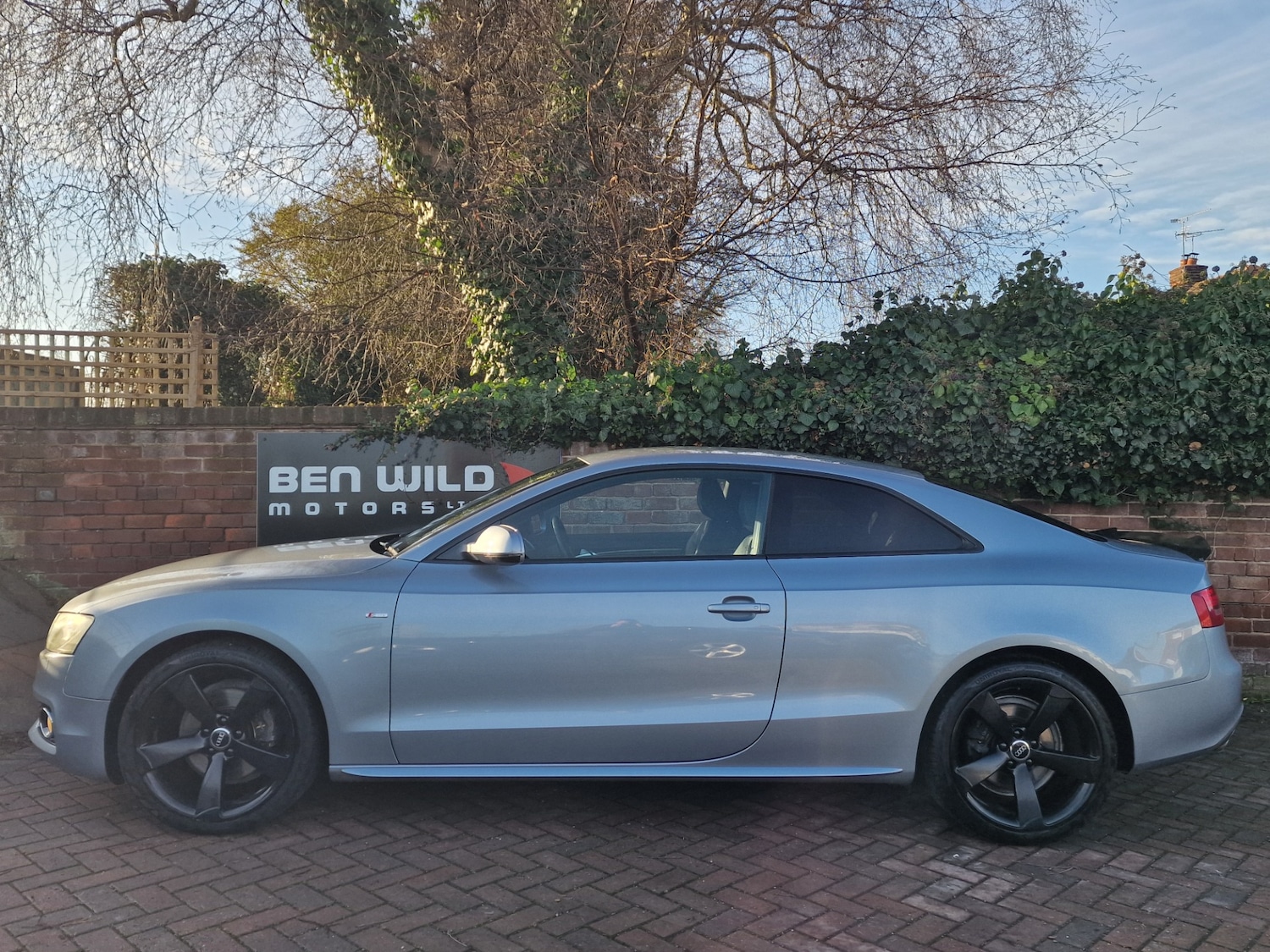 Used Audi A5 2011 for sale - 77160125: Photo 2