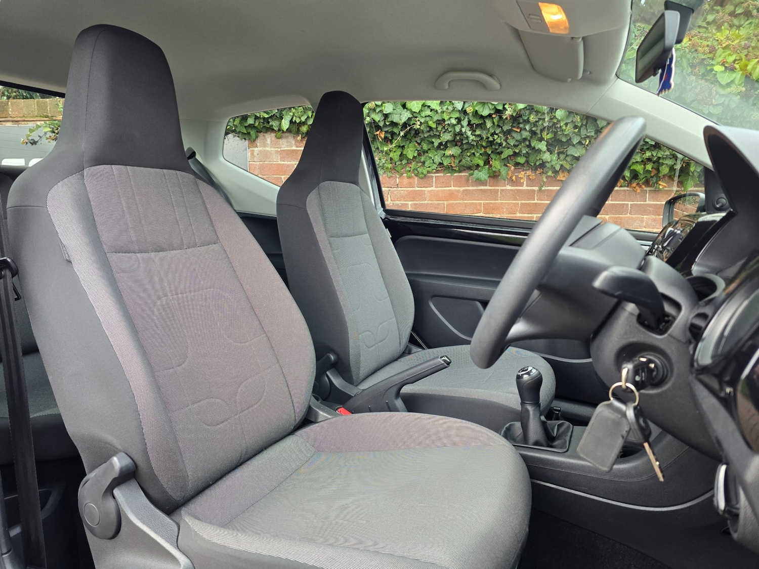 Used Volkswagen up! 2013 for sale - 77159462: Photo 14