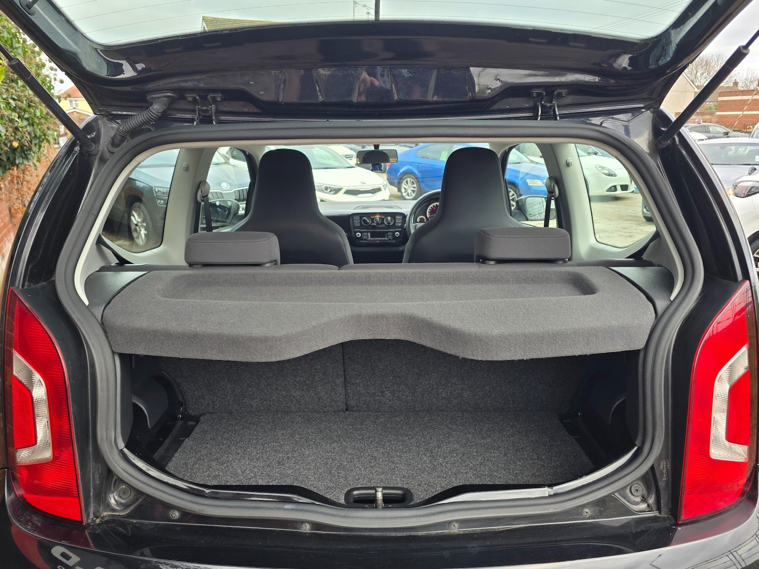 Used Volkswagen up! 2013 for sale - 77159462: Photo 16