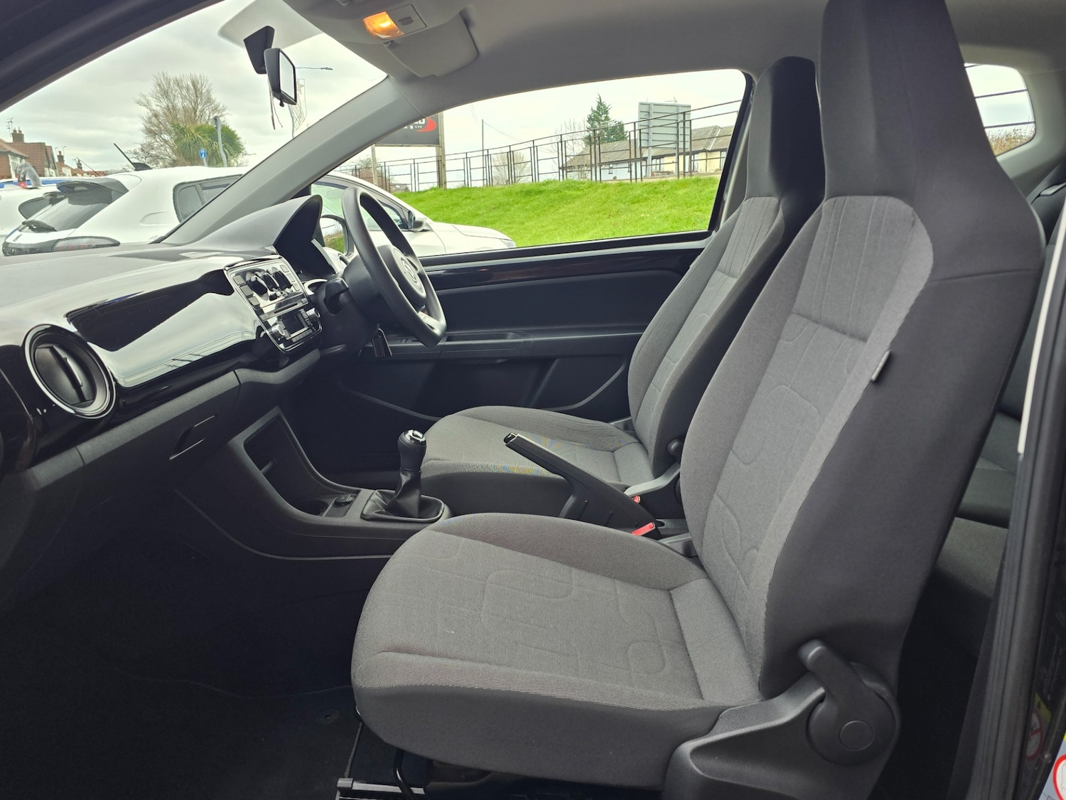 Used Volkswagen up! 2013 for sale - 77159462: Photo 18