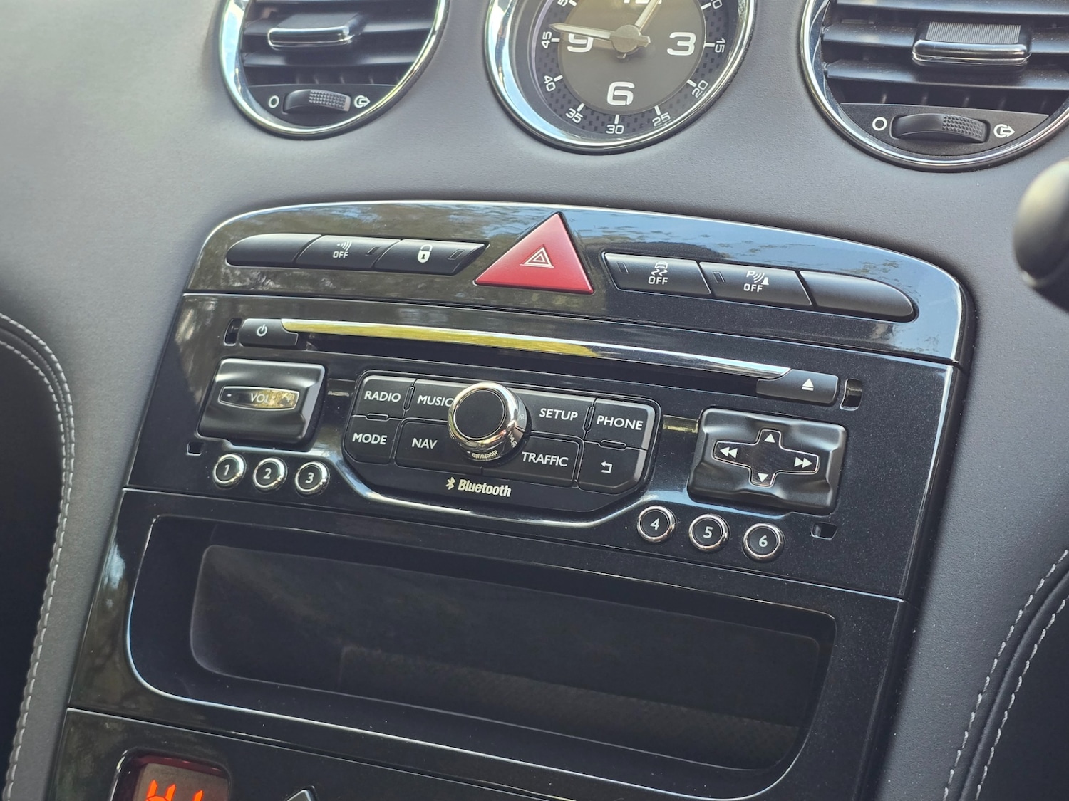 Used Peugeot RCZ 2014 for sale - 76384257: Photo 24