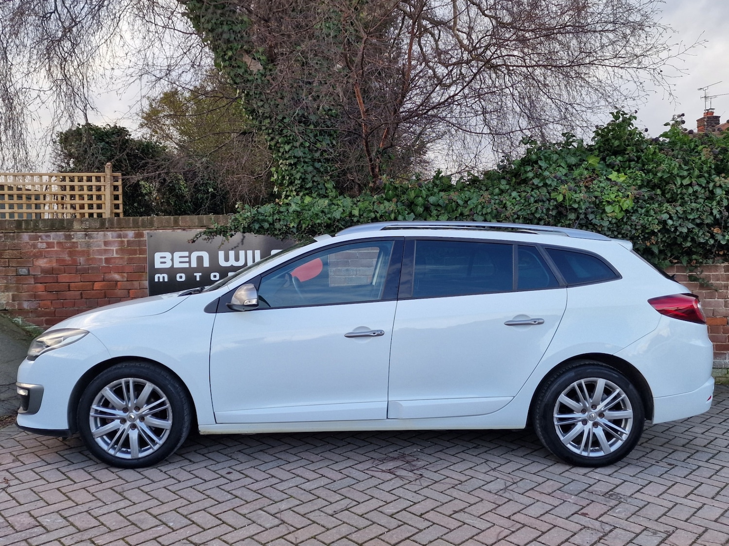 Used Renault Megane 2015 for sale - 77371734: Photo 2