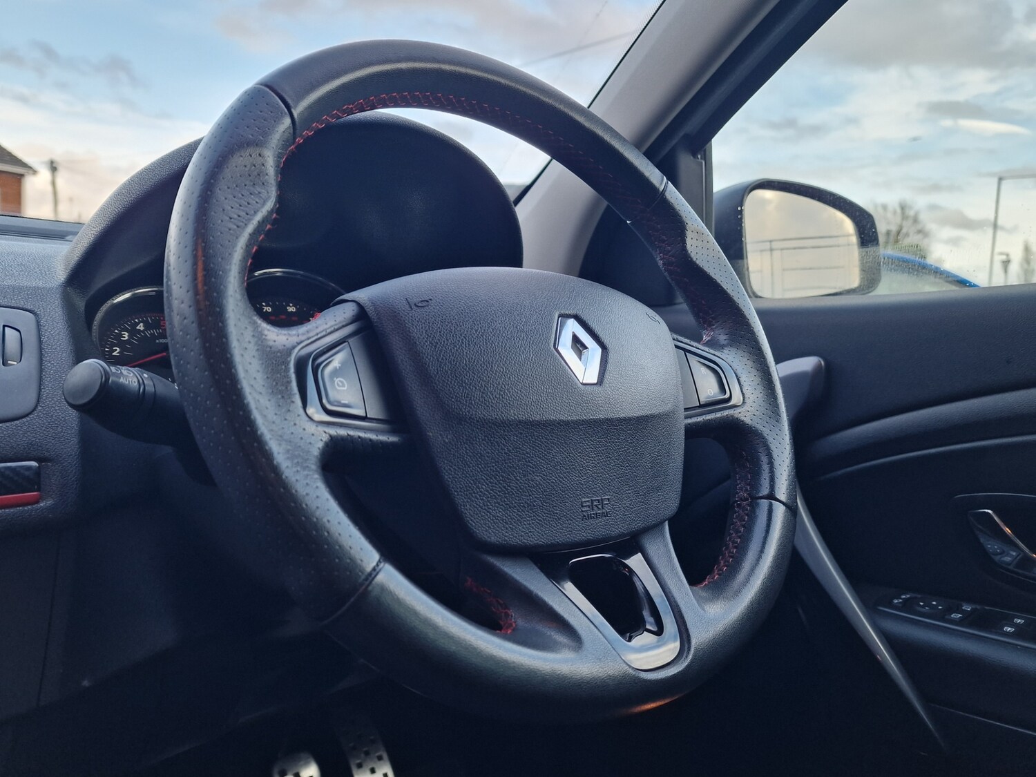 Used Renault Megane 2015 for sale - 77371734: Photo 28