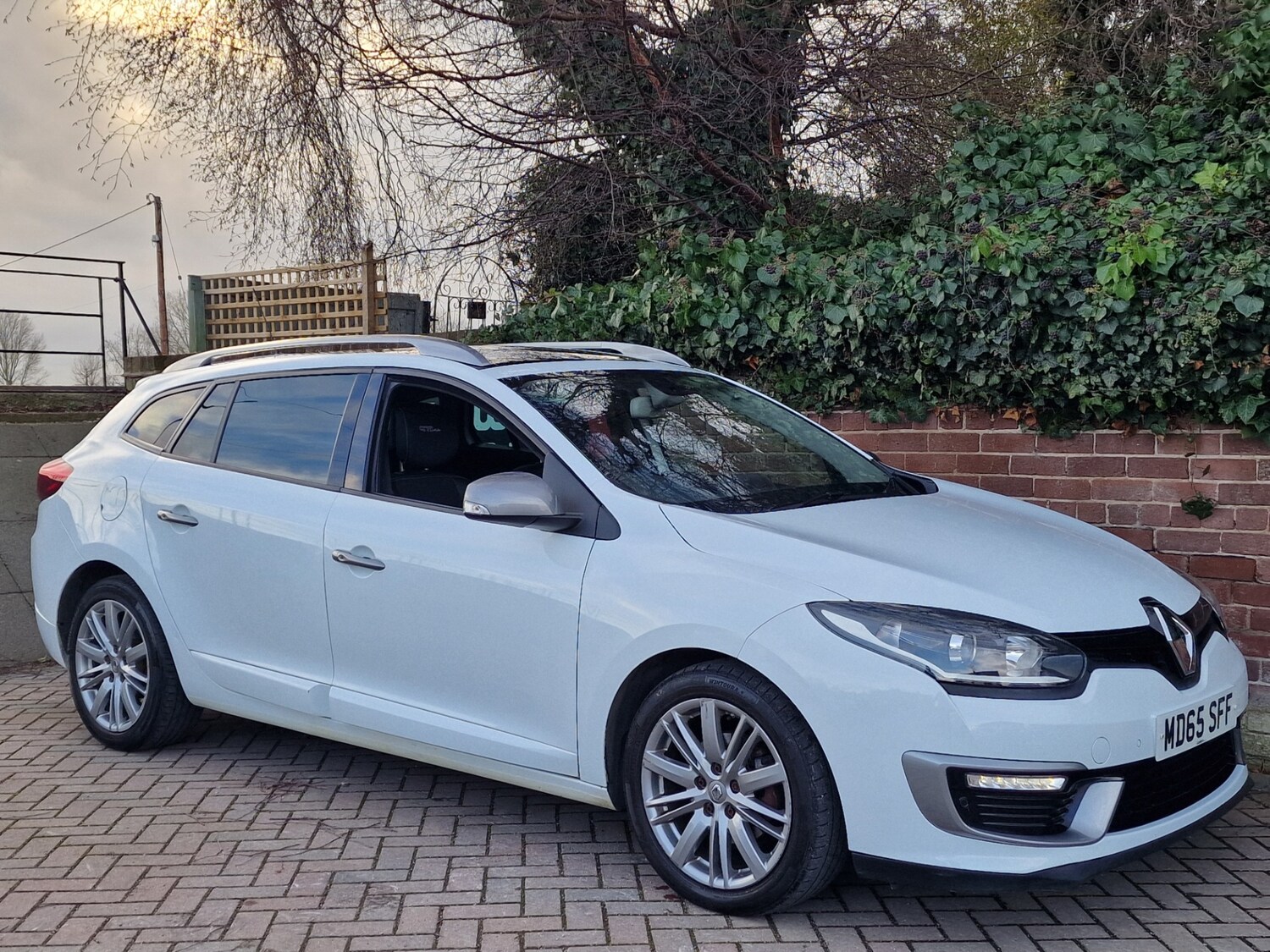 Used Renault Megane 2015 for sale - 77371734: Photo 9
