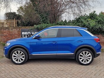 Used Volkswagen T-Roc 2021 for sale - 77998486: Photo