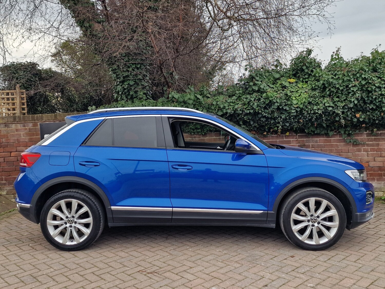 Used Volkswagen T-Roc 2021 for sale - 77998486: Photo 8