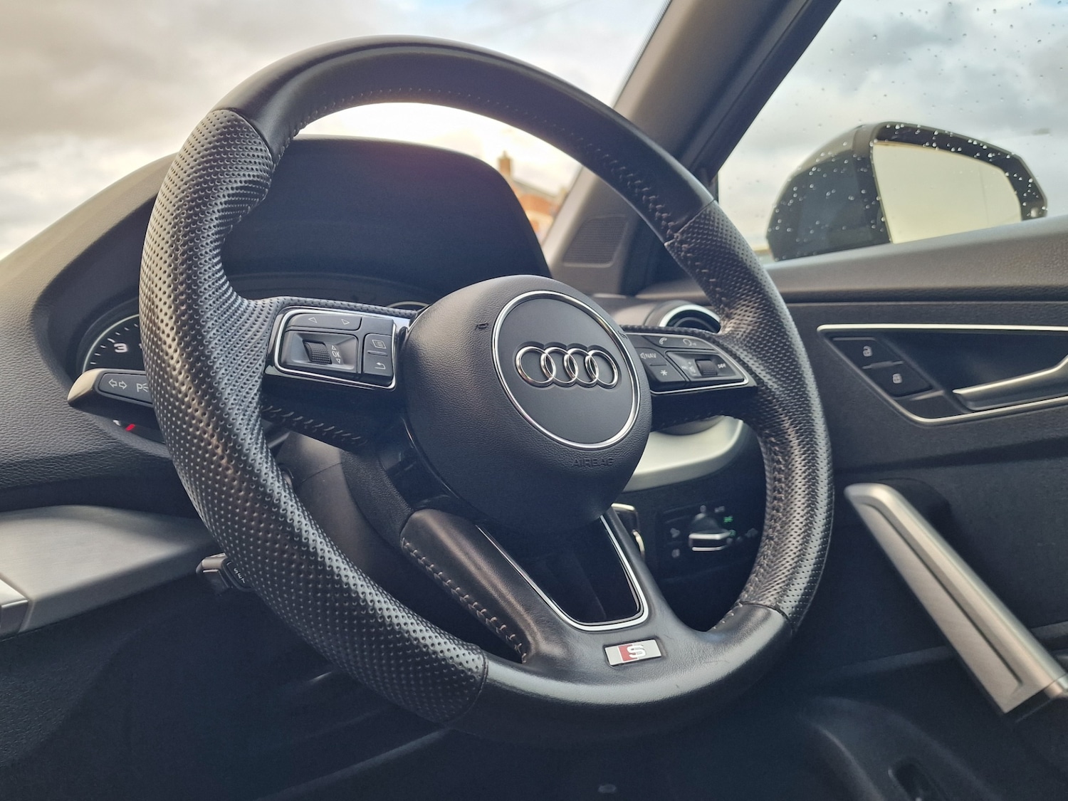 Used Audi Q2 2019 for sale - 76982604: Photo 31