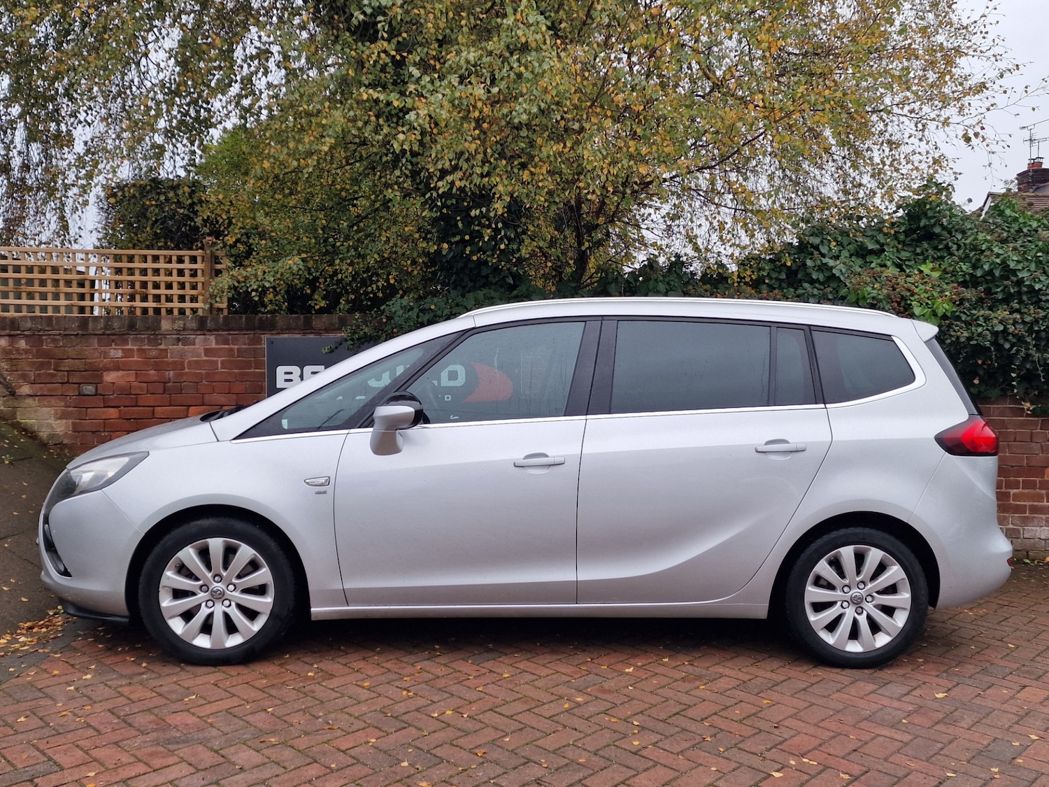 Used Vauxhall Zafira 2016 for sale - 76603731: Photo 2