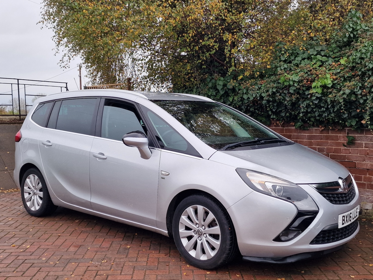 Used Vauxhall Zafira 2016 for sale - 76603731: Photo 6