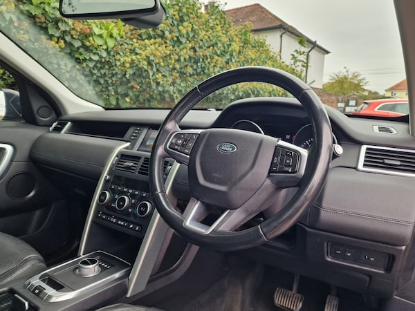 Used Land Rover Discovery Sport 2015 for sale - 76289685: Photo 11